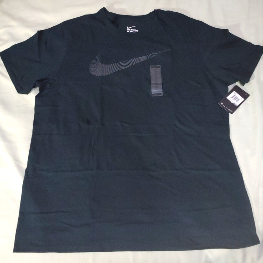 Nike "Swoosh logo" Graphic t-shirt Size XXL